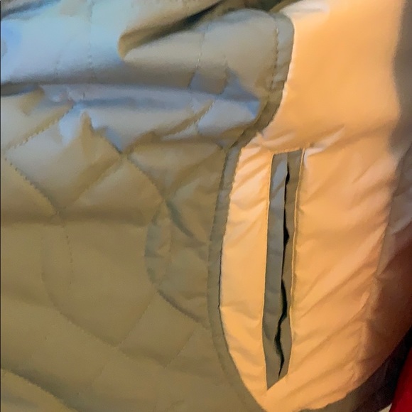 Radiance Free Country ski jacket Ready To Hit The Sloaps! - Picture 12 of 14